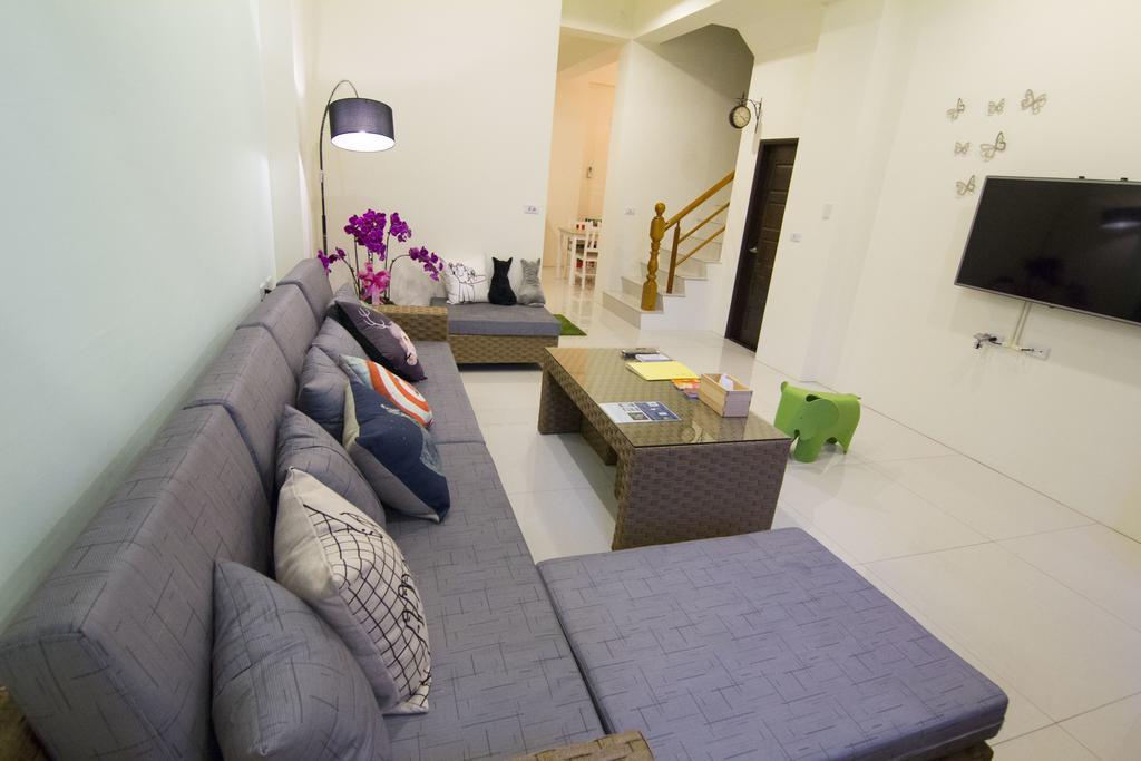 羅東木村電梯民宿Luodong Tree BnB 雲朵朵二館 Ngoại thất bức ảnh