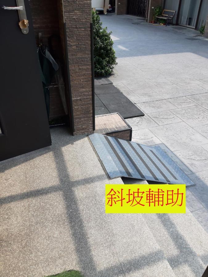 羅東木村電梯民宿Luodong Tree BnB 雲朵朵二館 Ngoại thất bức ảnh
